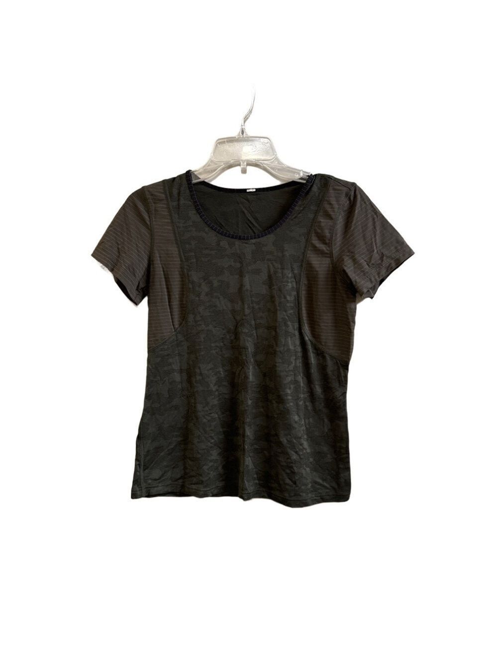 Women's Lululemon Run for Days Short Sleeve Deep Camo Shirt. See measurements